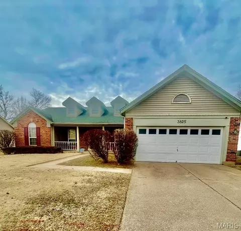 3825 Secretariat Dr, Florissant, MO 63034