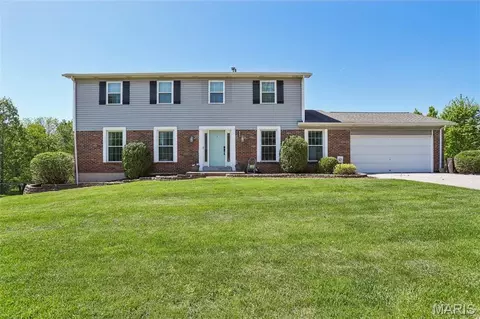 571 Arblay Pl, Manchester, MO 63011