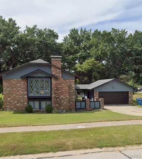 12751 Broadridge Ln, Black Jack, MO 63033