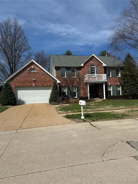 12543 Sunset Dr, Saint Louis, MO 63128