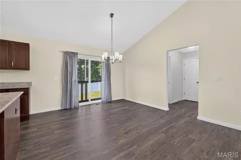 Entry Way - 360 Steam Engine Ct, Troy, MO 63379 photo 3 of 4
