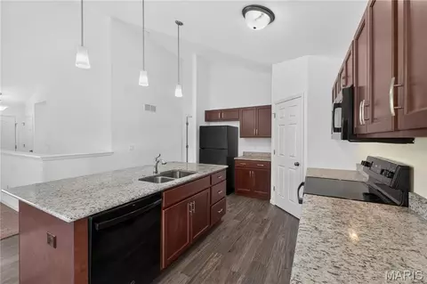 Kitchen - 360 Steam Engine Ct, Troy, MO 63379 photo 3 of 4