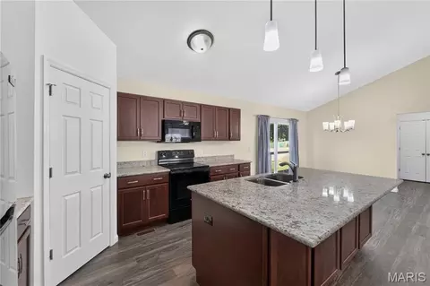 Kitchen - 360 Steam Engine Ct, Troy, MO 63379 photo 4 of 4