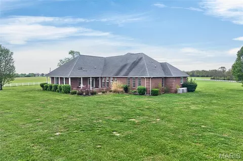 Exterior - 11447 Highway D, Dixon, MO 65459 photo 6 of 15