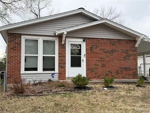 1618 Boardwalk Ave, Florissant, MO 63031