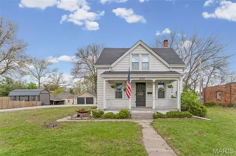 2105 Holland St, Alton, IL 62002