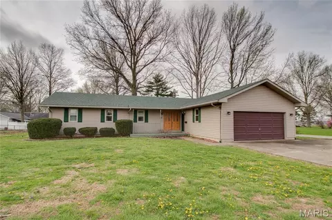 312 W 4th South St, Mount Olive, IL 62069