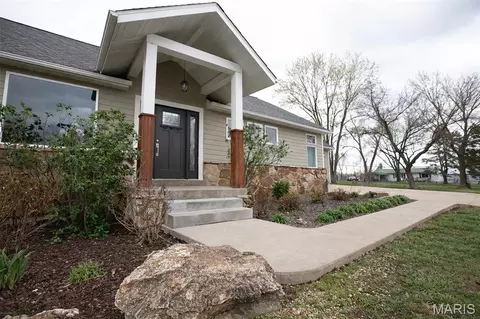 900 E Grand Ave, Cuba, MO 65453