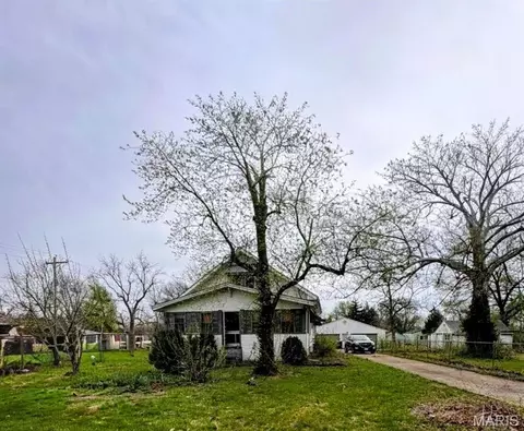 4074 Breckenridge Ln, Granite City, IL 62040