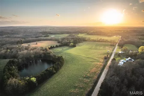 5262 Pinkston, Sainte Genevieve, MO 63670