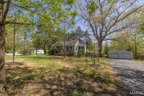 414 Middletown Rd, Warrenton, MO 63383