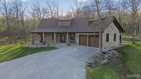 161 Bethel Rd, Hawk Point, MO 63349