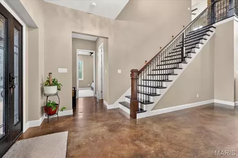 Entry Way - 161 Bethel Rd, Hawk Point, MO 63349 photo 4 of 6