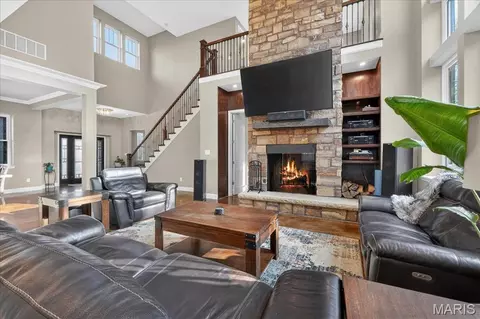 Living - 161 Bethel Rd, Hawk Point, MO 63349 photo 5 of 6