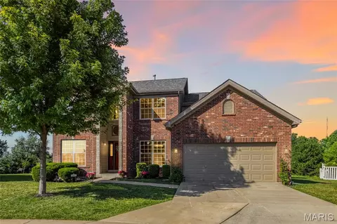 9923 Vicksburg Siege Ct, Saint Louis, MO 63123