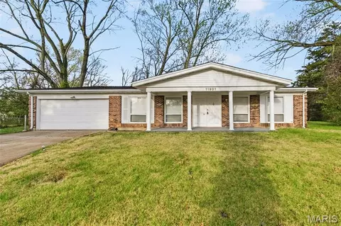 11901 Rosevalley Ln, Saint Louis, MO 63138