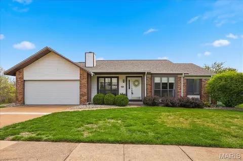 16520 Forest Pine Dr, Wildwood, MO 63011