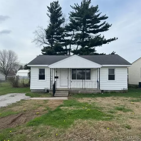 274 Victory Dr, East Alton, IL 62024