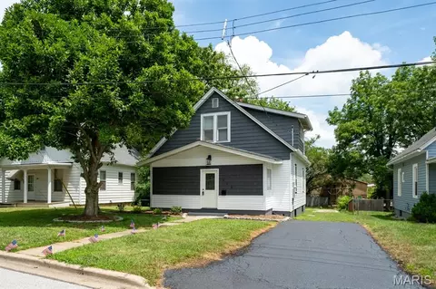 210 Springer Ave, Edwardsville, IL 62025