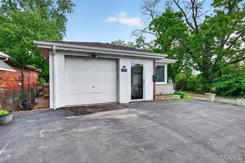 3927 Weber Rd, Saint Louis, MO 63123