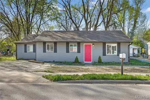 2412 Mousette Ln, Cahokia, IL 62206