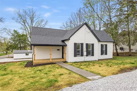 1020 W Cherry St, Troy, MO 63379