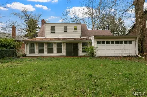 Exterior - 7245 Saint Andrews Pl, Normandy, MO 63121 photo 7 of 8
