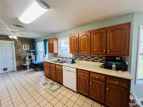 Kitchen - 506 State Highway M, Steele, MO 63877 photo 1 of 2