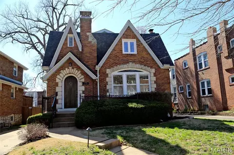 7716 Wise Ave, Richmond Heights, MO 63117