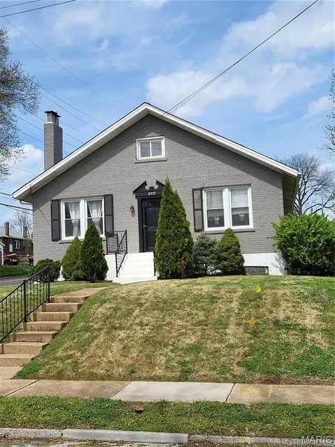 8975 Burton Ave, Overland, MO 63114