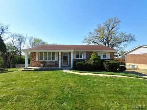 806 Elba Ln, Saint Louis, MO 63137