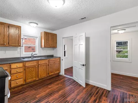 317 E Sand St, Pacific, MO 63069 photo 11