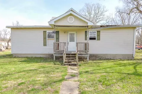 405 Academy St, Pocahontas, IL 62275