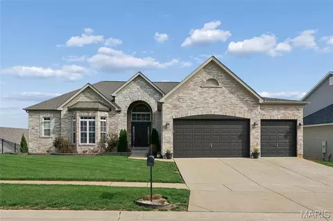 1308 Birch Meadow Dr, High Ridge, MO 63049