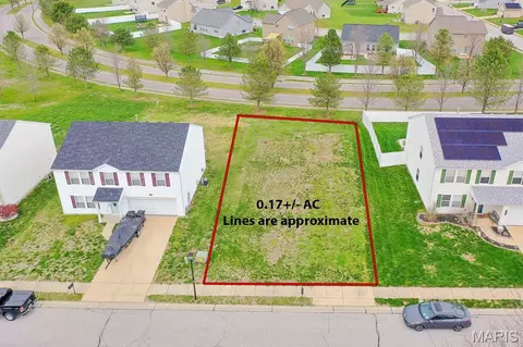 244 River Laurel Dr, Belleville, IL 62220