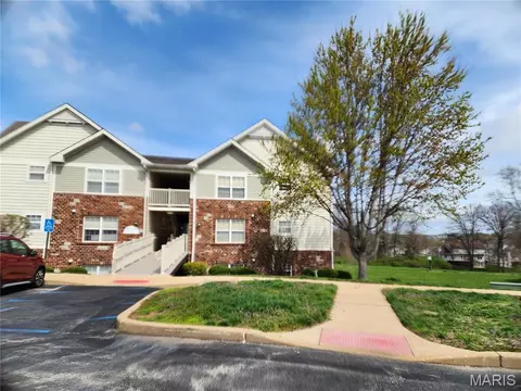 1713 Piedmont Cir #1713, Saint Charles, MO 63304