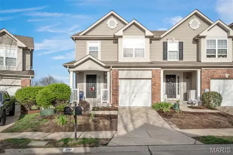 377 Montclair Tower Dr, Saint Charles, MO 63303