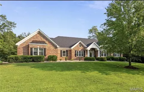 201 Sage Ct, Foristell, MO 63348