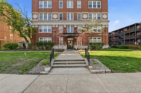 5330 Pershing Ave #807, Saint Louis, MO 63112
