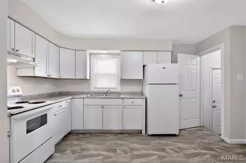 Kitchen - 6845 Frostview Ln, Berkeley, MO 63134 photo 1 of 2
