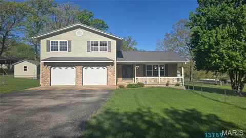 13789 Valley Dale Dr, Plato, MO 65552