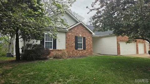 352 Strecker Rd, Wildwood, MO 63011