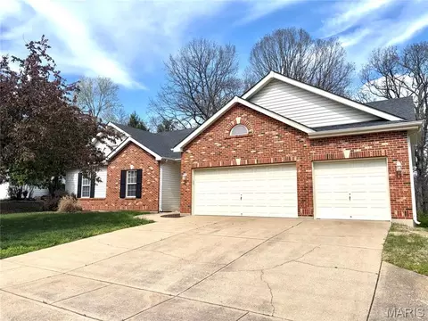 352 Strecker Rd, Wildwood, MO 63011