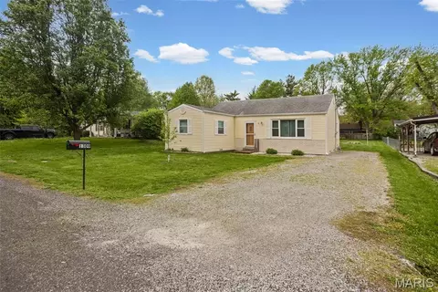 1309 Schilling Ave, Belleville, IL 62221