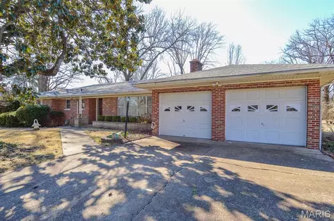 1413 N 2nd St, Belleville, IL 62226