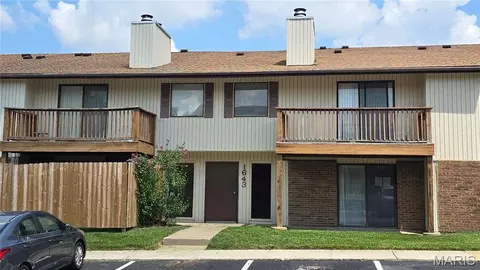 1643 Summer Run Dr #23, Florissant, MO 63033
