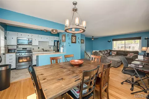 Dining - 28 James Ct, Ballwin, MO 63021 photo 2 of 2