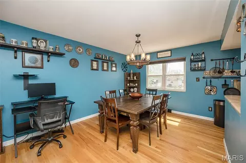 Dining - 28 James Ct, Ballwin, MO 63021 photo 1 of 2