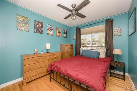 Bedroom - 28 James Ct, Ballwin, MO 63021 photo 3 of 3