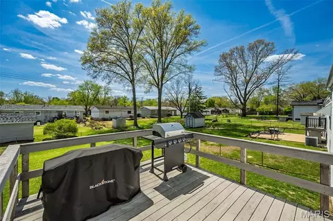 Exterior - 28 James Ct, Ballwin, MO 63021 photo 3 of 8